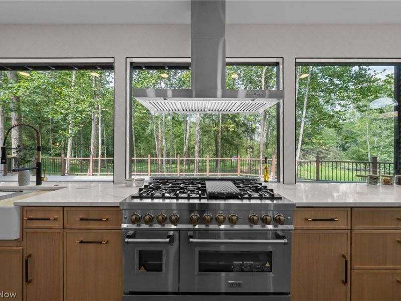 6100 Loch Lomond Court, Solon, OH 44139 Photo 12