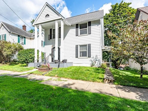 452 E Main Street , East Palestine, OH 44413