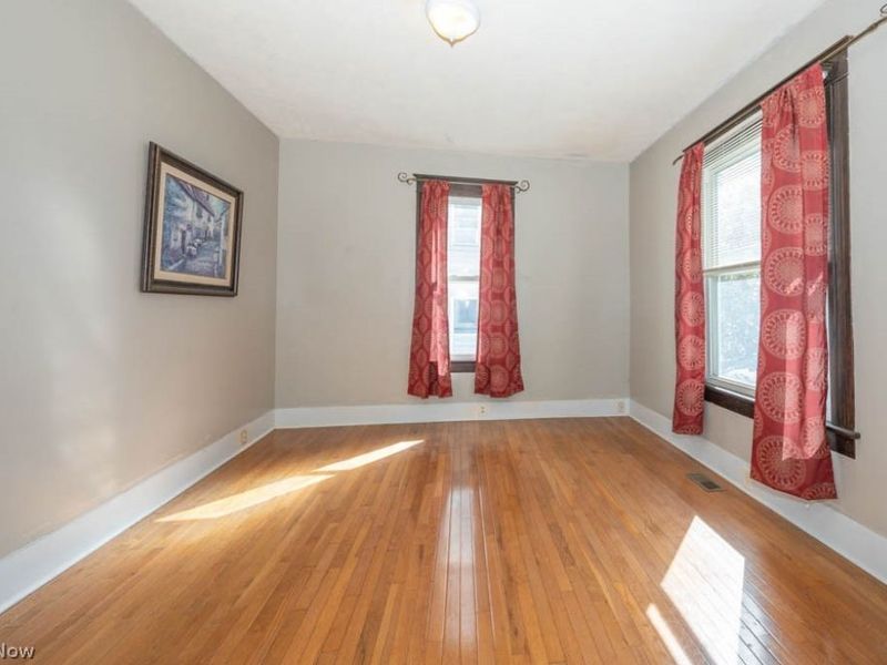 452 E Main Street, East Palestine, OH 44413 Photo 9