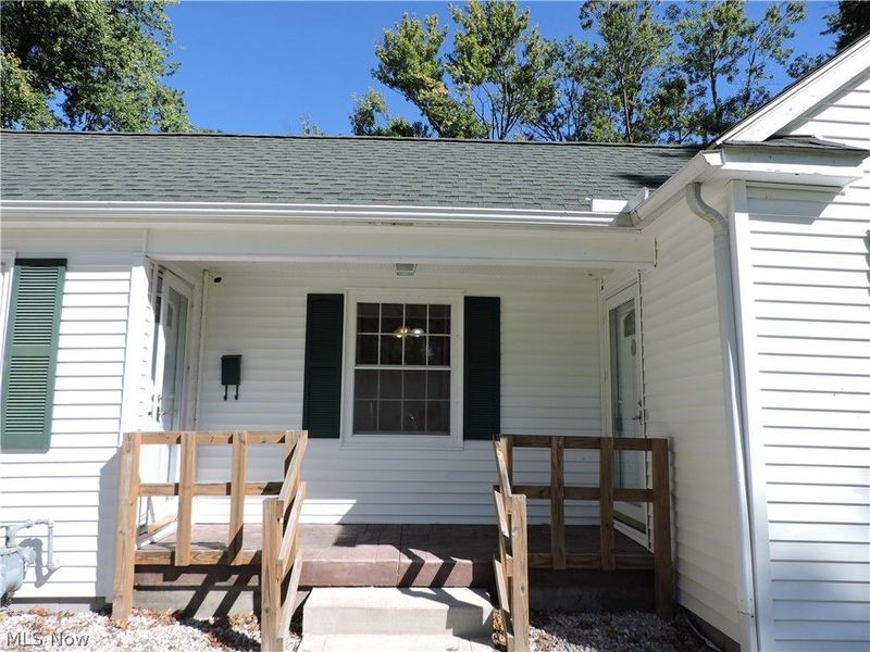 334 Yale Avenue, Elyria, OH 44035 Photo 2