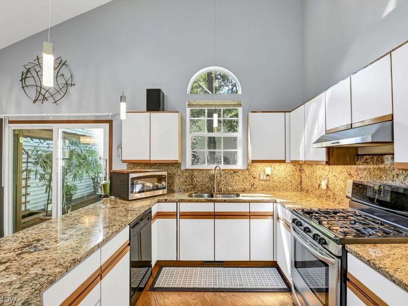 6516 Hersey Circle, North Ridgeville, OH 44039 Photo 13