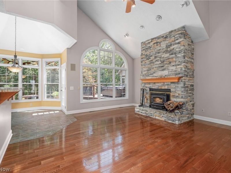 8955 Easton Street NE, Louisville, OH 44641 Photo 16