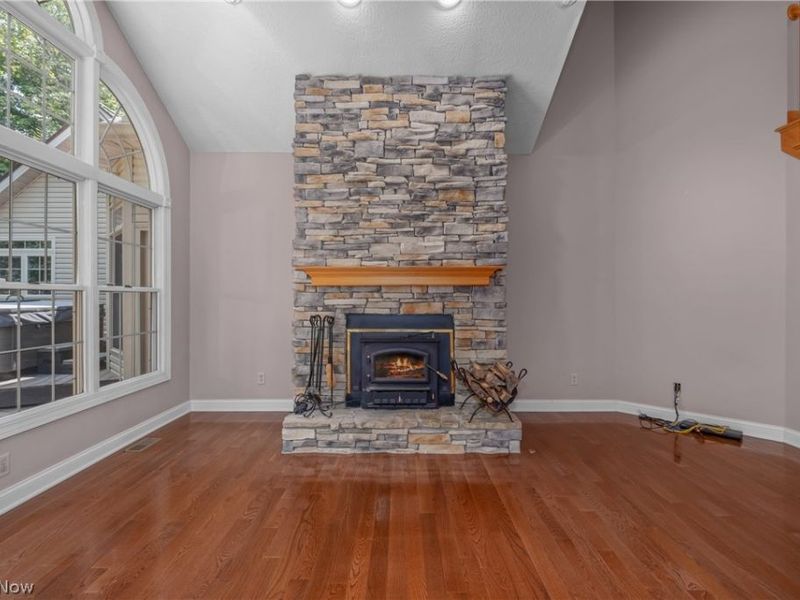 8955 Easton Street NE, Louisville, OH 44641 Photo 19