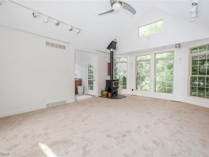 8955 Easton Street NE, Louisville, OH 44641 Photo 30