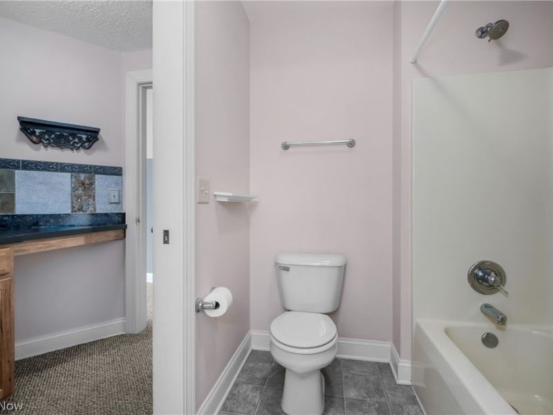 8955 Easton Street NE, Louisville, OH 44641 Photo 37
