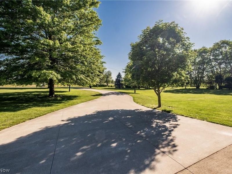 8955 Easton Street NE, Louisville, OH 44641 Photo 6
