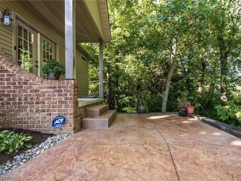 8955 Easton Street NE, Louisville, OH 44641 Photo 8