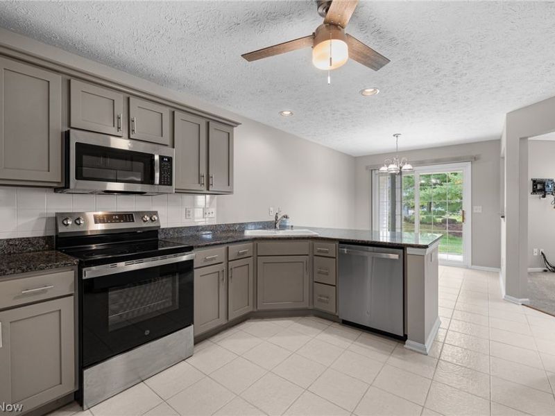 36447 N Reserve Circle, Avon, OH 44011 Photo 10