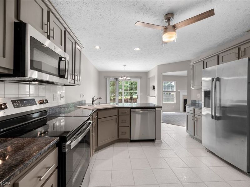 36447 N Reserve Circle, Avon, OH 44011 Photo 11