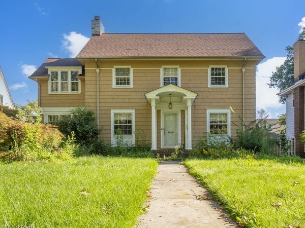 3207 Chadbourne Road , Shaker Heights, OH 44120