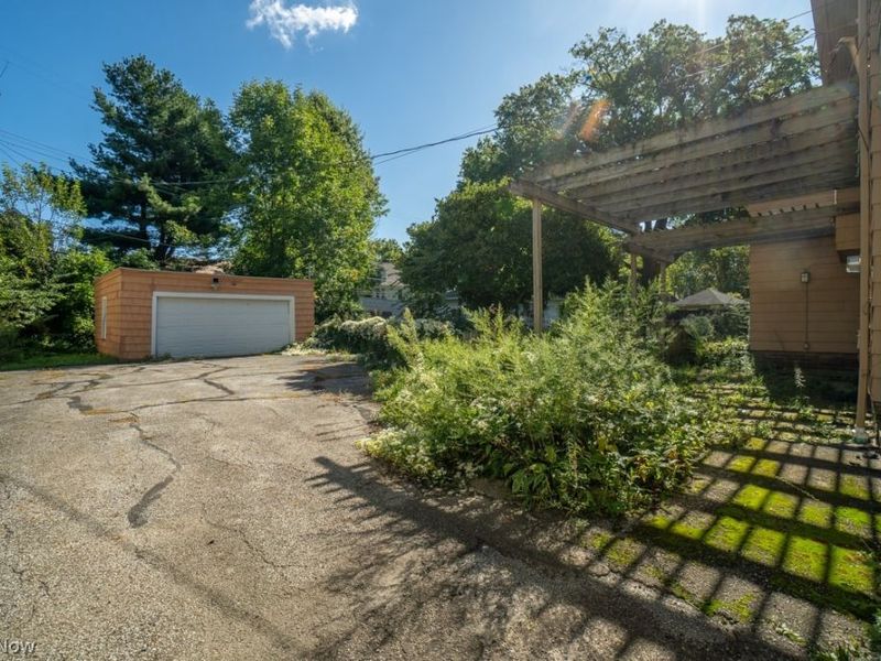 3207 Chadbourne Road, Shaker Heights, OH 44120 Photo 38