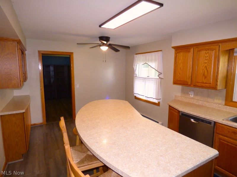 8524 Sleepy Hollow Drive NE, Howland, OH 44484 Photo 6