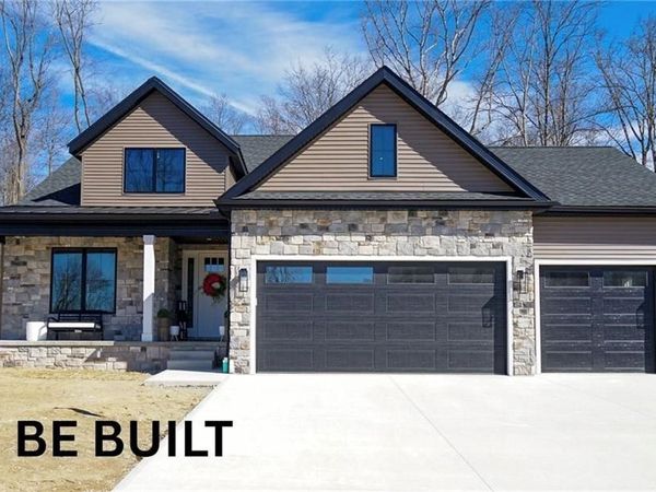 1645 Woodland Circle , Poland, OH 44514
