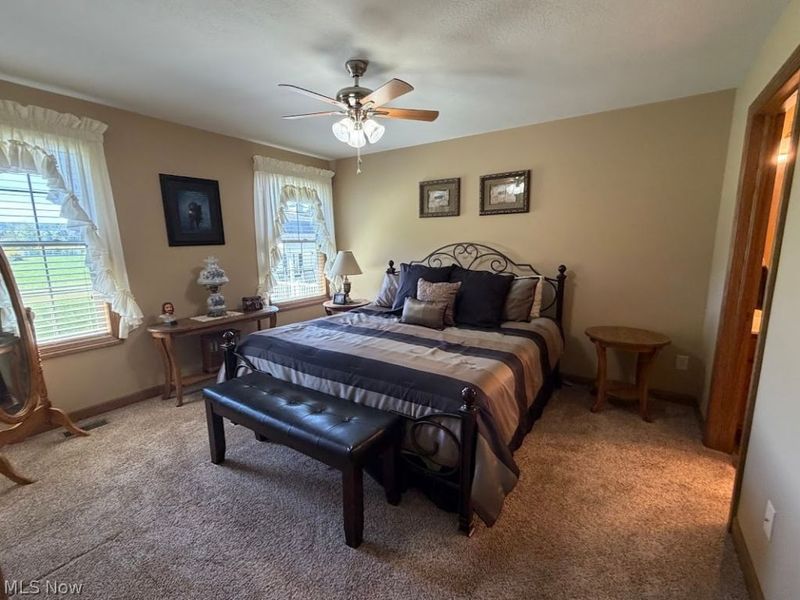 324 Gasser Circle SE, New Philadelphia, OH 44663 Photo 11