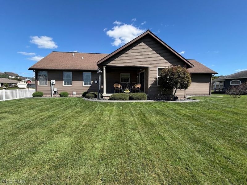 324 Gasser Circle SE, New Philadelphia, OH 44663 Photo 3