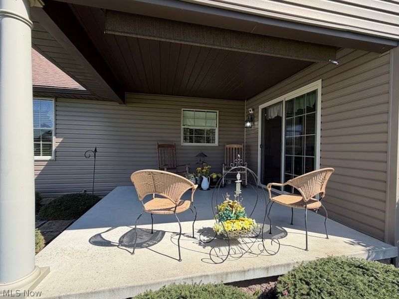 324 Gasser Circle SE, New Philadelphia, OH 44663 Photo 4