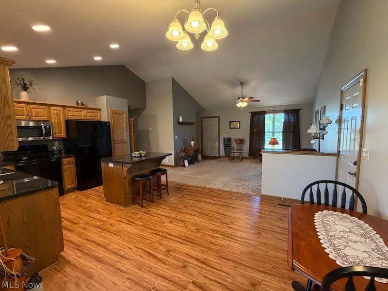 324 Gasser Circle SE, New Philadelphia, OH 44663 Photo 5