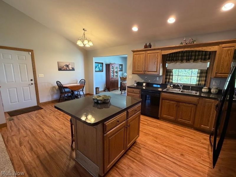 324 Gasser Circle SE, New Philadelphia, OH 44663 Photo 7
