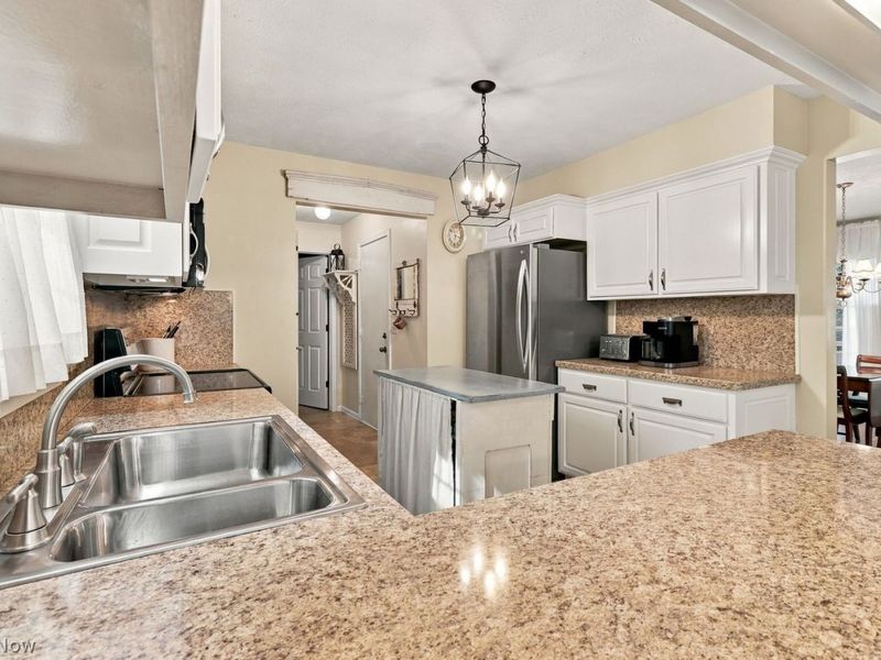 122 Pepperdine Drive, Elyria, OH 44035 Photo 10
