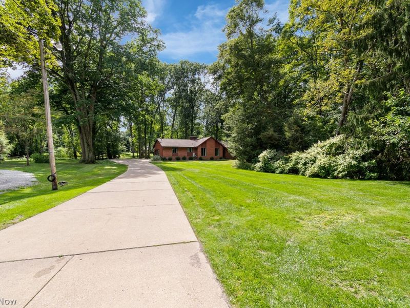 3720 Orion Street NW, North Canton, OH 44720 Photo 2