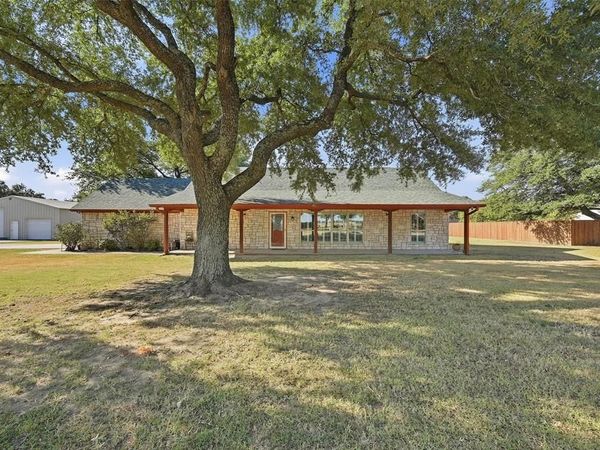 212 Bobby Sam Court , Collinsville, TX 76233