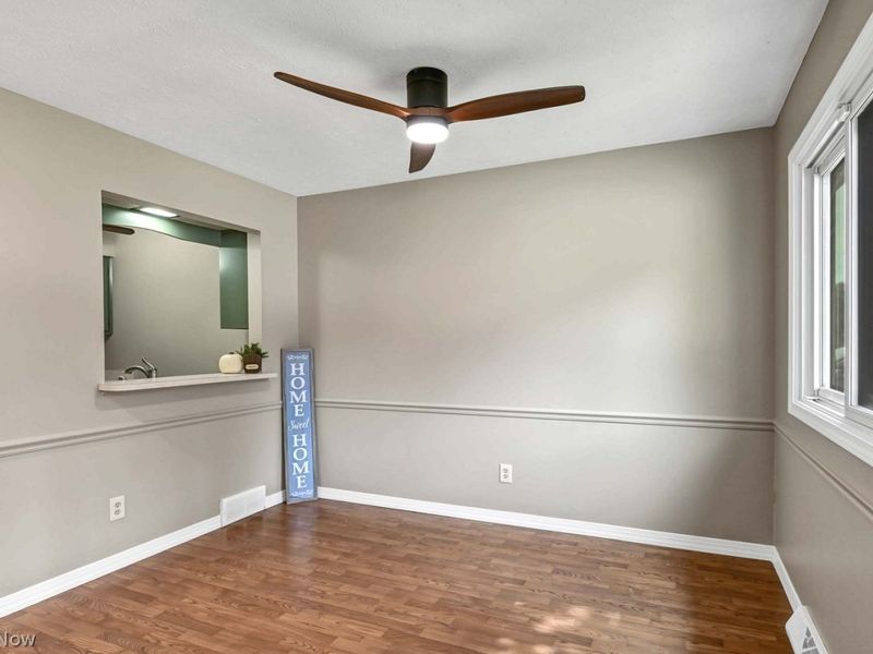 856 Gino Lane, Cleveland, OH 44109 Photo 14