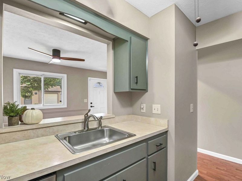 856 Gino Lane, Cleveland, OH 44109 Photo 22