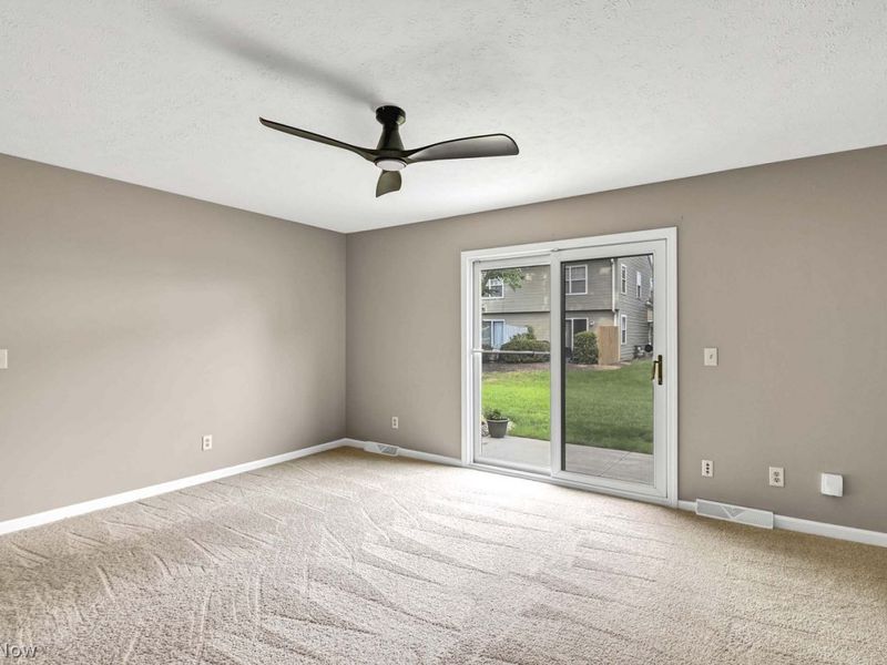 856 Gino Lane, Cleveland, OH 44109 Photo 24