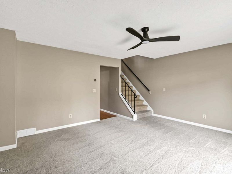 856 Gino Lane, Cleveland, OH 44109 Photo 26