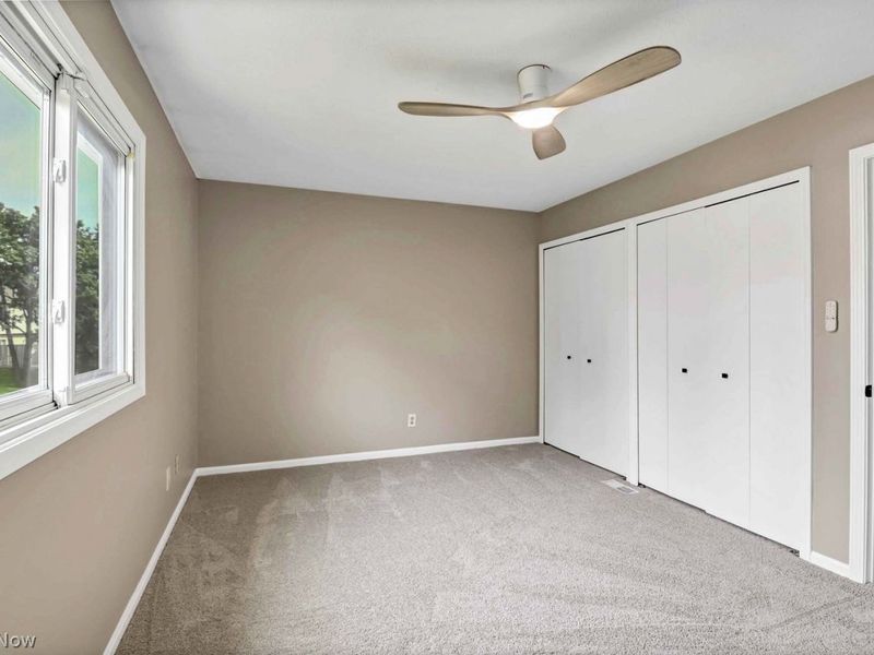 856 Gino Lane, Cleveland, OH 44109 Photo 32
