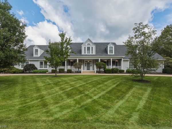7596 N Vinemont Court , Hudson, OH 44236