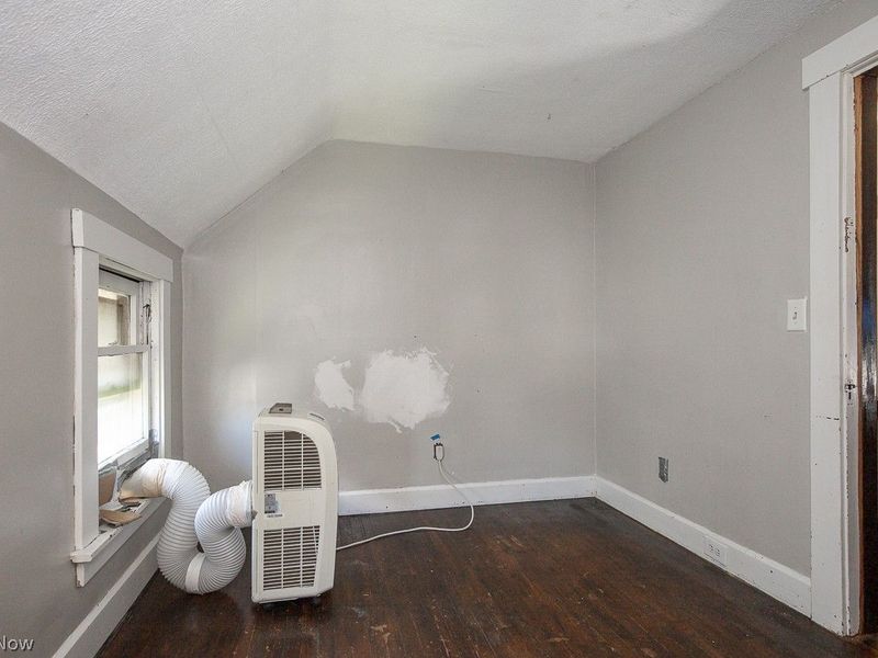4106 Stickney Avenue, Cleveland, OH 44109 Photo 11