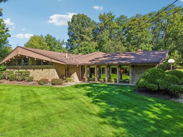 7606 Akins Road, North Royalton, OH 44133