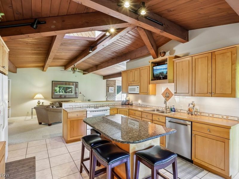 7606 Akins Road, North Royalton, OH 44133 Photo 7