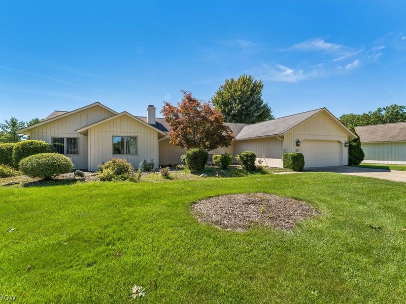32723 Fallhaven Circle, North Ridgeville, OH 44039 Photo 3