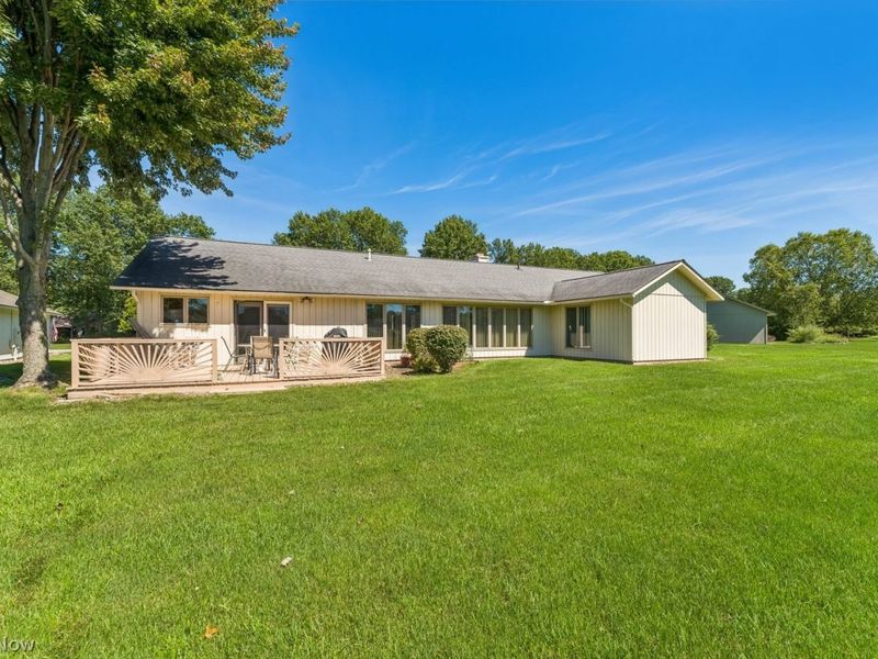 32723 Fallhaven Circle, North Ridgeville, OH 44039 Photo 5