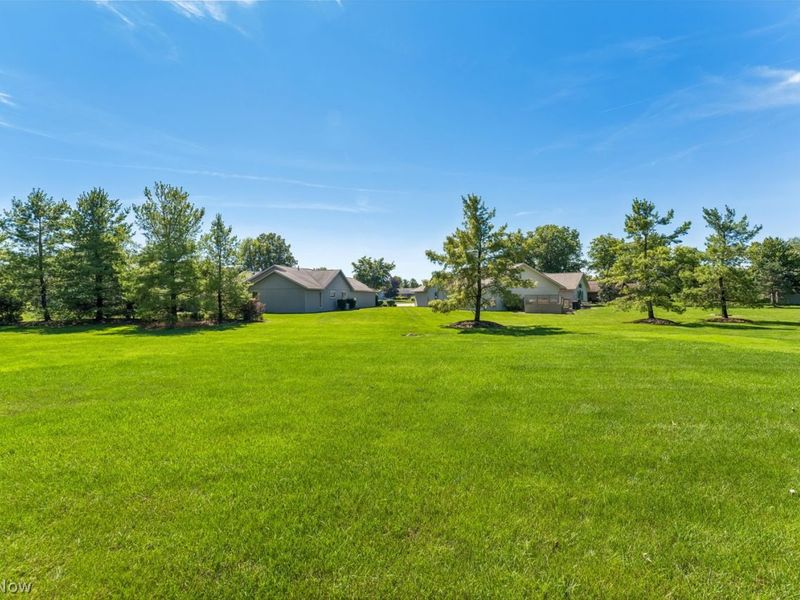 32723 Fallhaven Circle, North Ridgeville, OH 44039 Photo 6