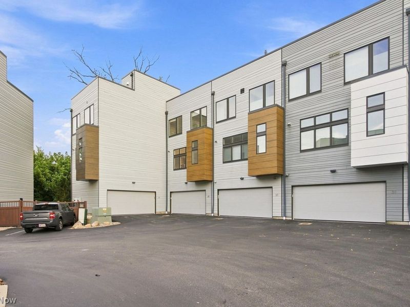 18875 Riversouth Trce, Unit 29, Fairview Park, OH 44126 Photo 46