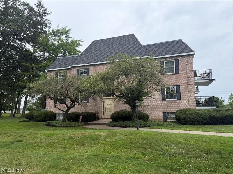 1155 Charter Oak Lane, Unit 307, Westlake, OH 44145 Photo 1