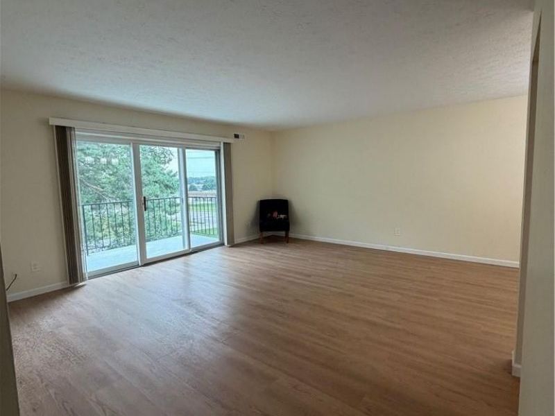 1155 Charter Oak Lane, Unit 307, Westlake, OH 44145 Photo 4