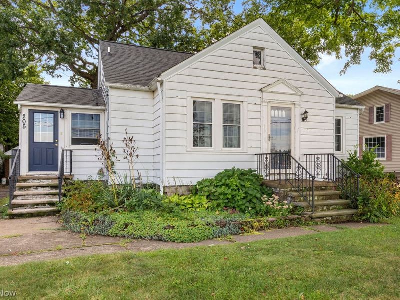 205 North Ridge Road W, Lorain, OH 44053 Photo 1