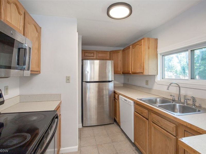 4521 Lilac Road, South Euclid, OH 44121 Photo 10