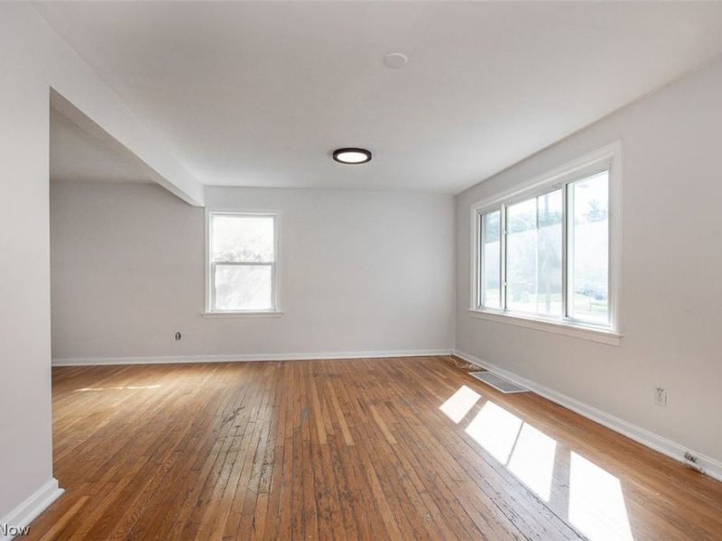 4521 Lilac Road, South Euclid, OH 44121 Photo 6
