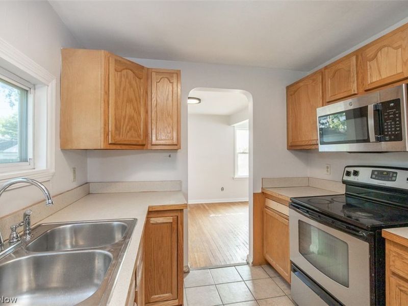 4521 Lilac Road, South Euclid, OH 44121 Photo 9