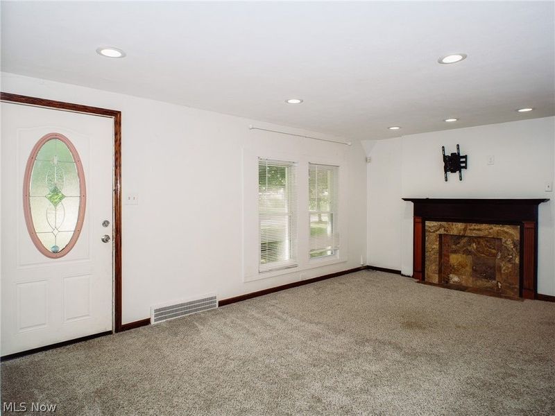 87 Rosemont Avenue, Austintown, OH 44515 Photo 2