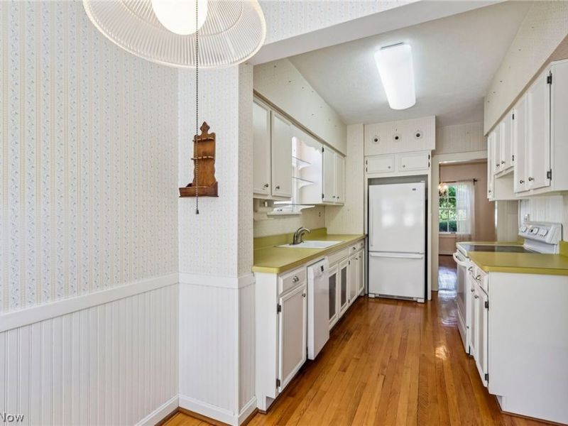 3392 Meadowbrook Boulevard , Cleveland Heights, OH 44118 Photo 18