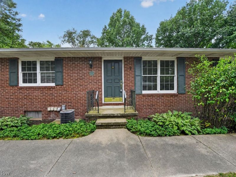 739 Poplar Street, Canal Fulton, OH 44614 Photo 2