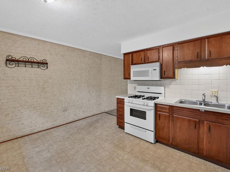 739 Poplar Street, Canal Fulton, OH 44614 Photo 8