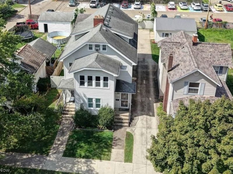 236 3rd Street NW, New Philadelphia, OH 44663 Photo 2