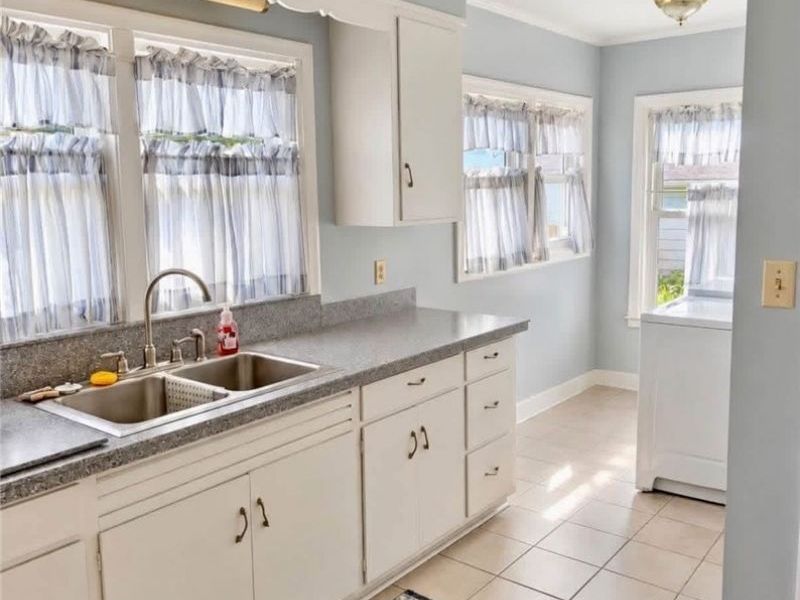 236 3rd Street NW, New Philadelphia, OH 44663 Photo 3